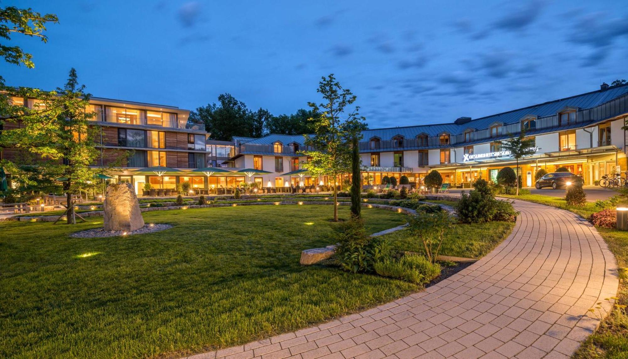 Dorint Thermenhotel Freiburg Exterior photo